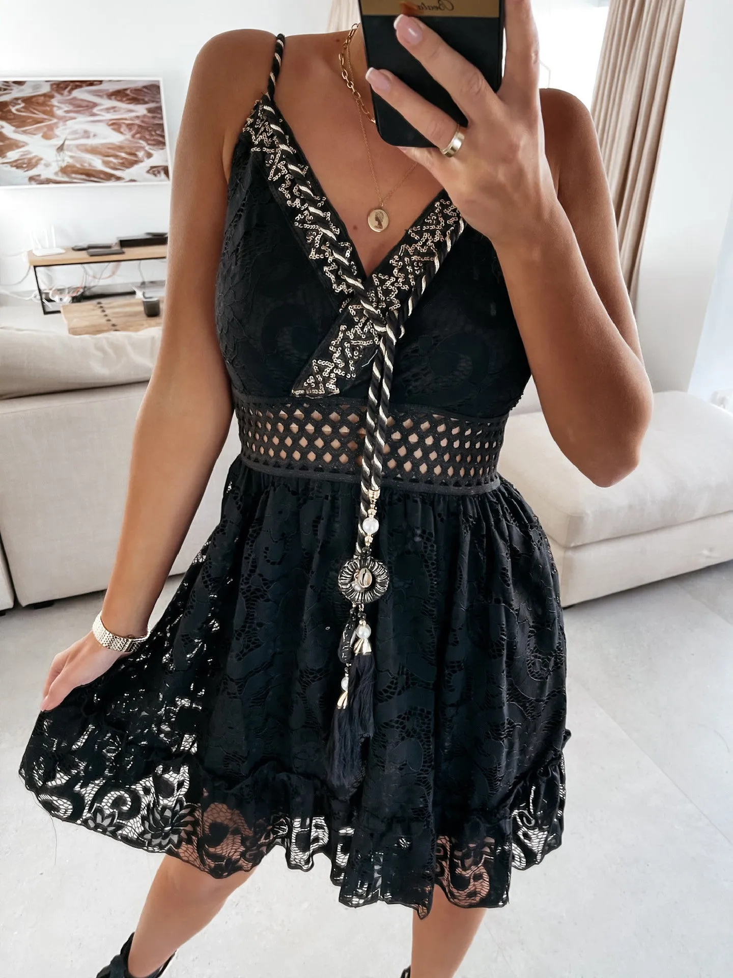 Boho Bliss Spitzenkleid mit Quaste