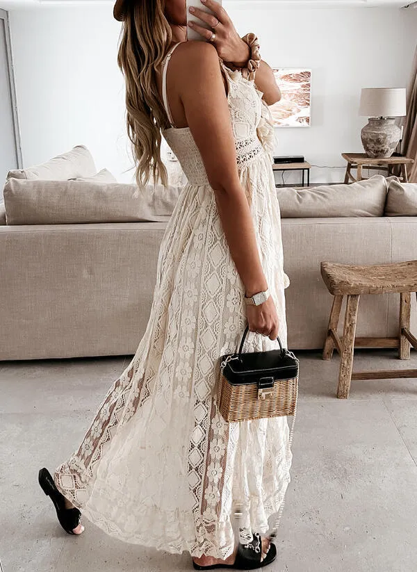 Boho Bliss Spitzenkleid mit Quaste
