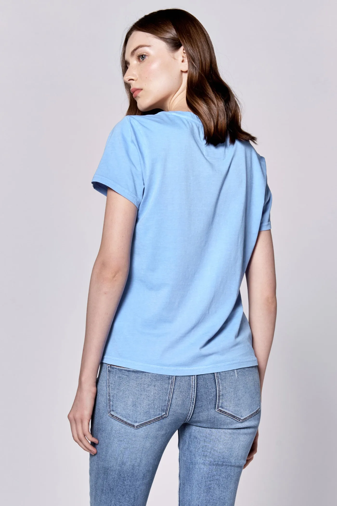 MADELYN V-NECK SHORT SLEEVE RELAXED FIT TOP AZURE BLUE