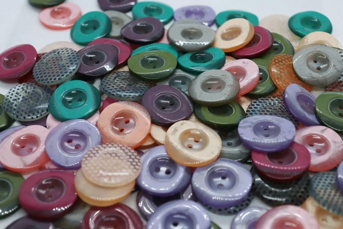 Multicolour Assorted Pack Of 2 Hole Plastic Fancy Suit Button