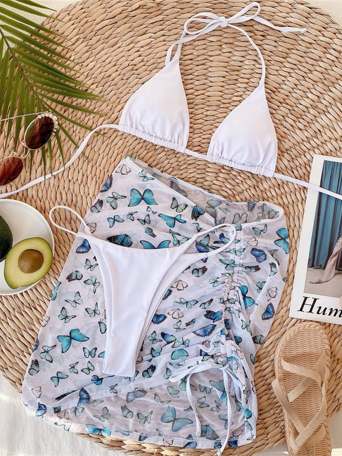 Premium Neckholder-Bikini-Set mit Schmetterlingsdruck und Strand-Cover-Rock