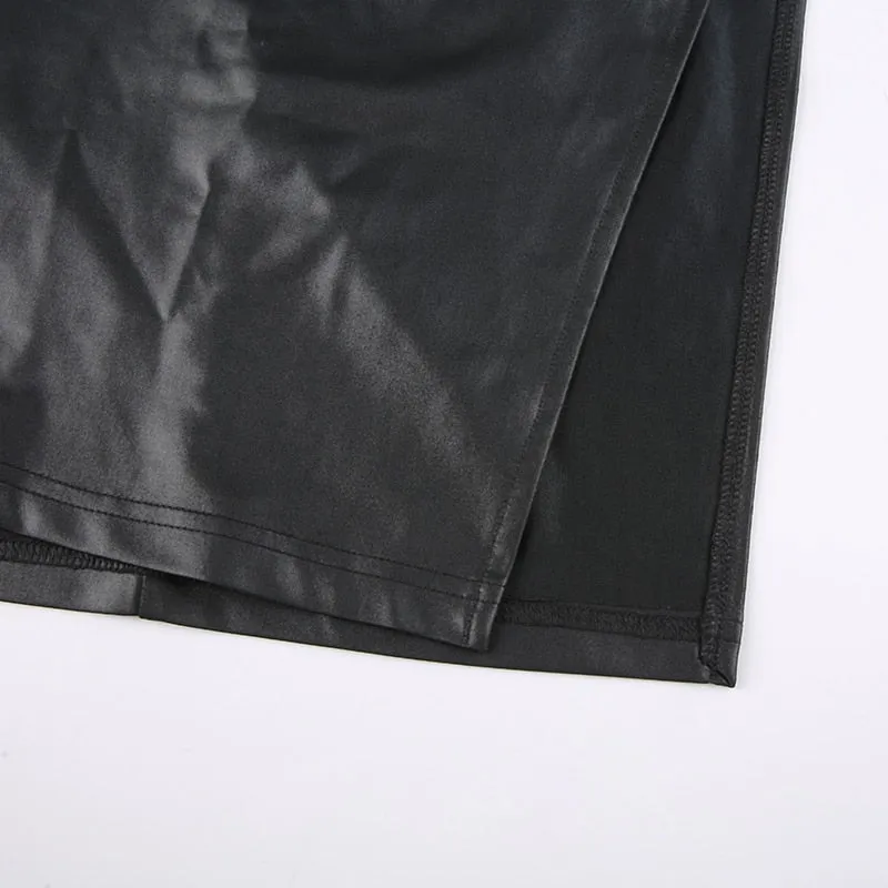 Sexy, figurbetontes, geschlitztes Lederkleid von Dominique mit Rückenschnürung