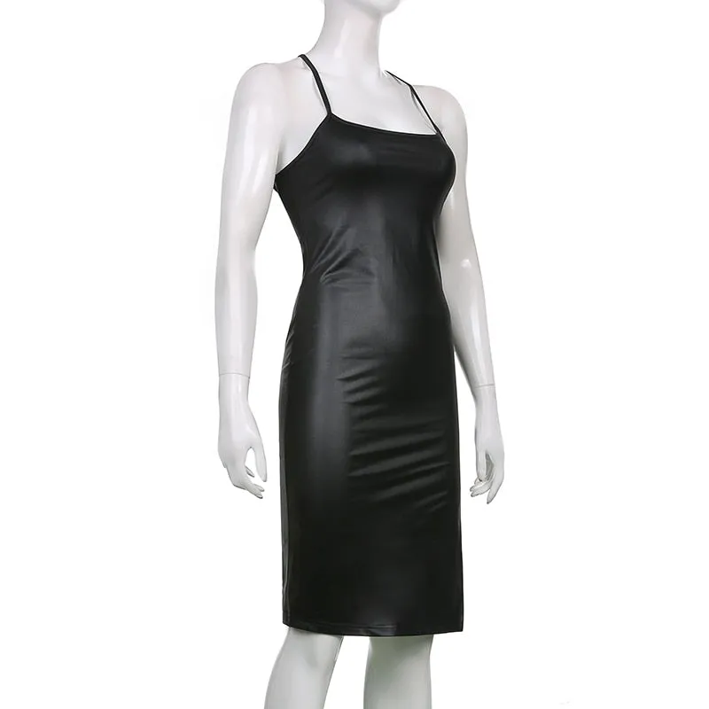 Sexy, figurbetontes, geschlitztes Lederkleid von Dominique mit Rückenschnürung