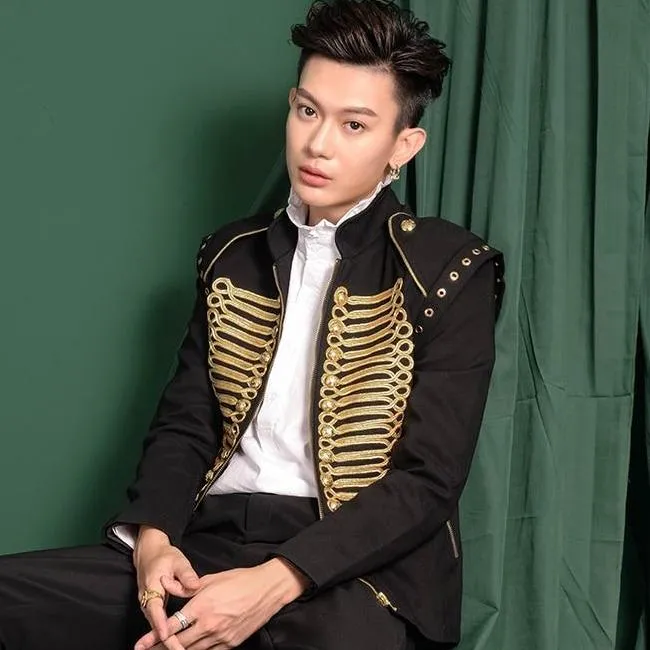 Stunning Black Gold with Unique Shoulder Design Men Costume Blazer