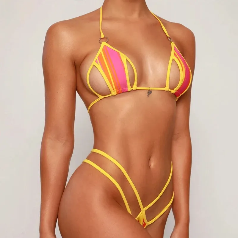 Verführerischer Micro-Kini mit Cut-Outs