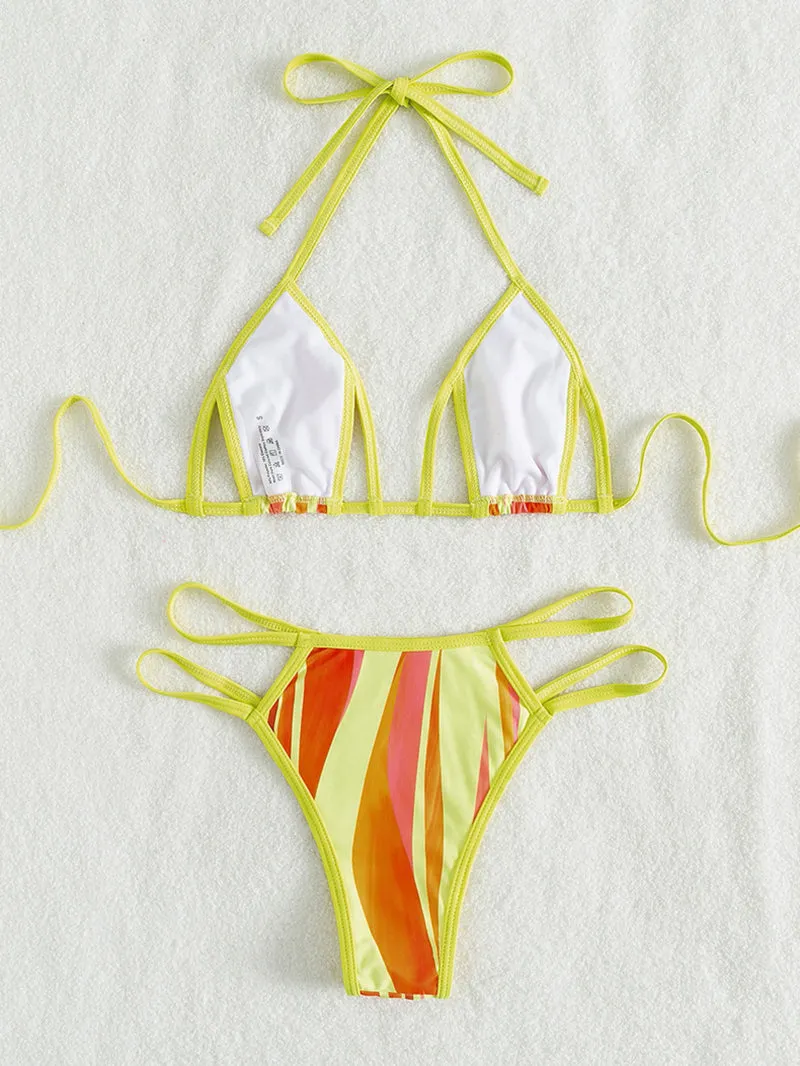 Verführerischer Micro-Kini mit Cut-Outs